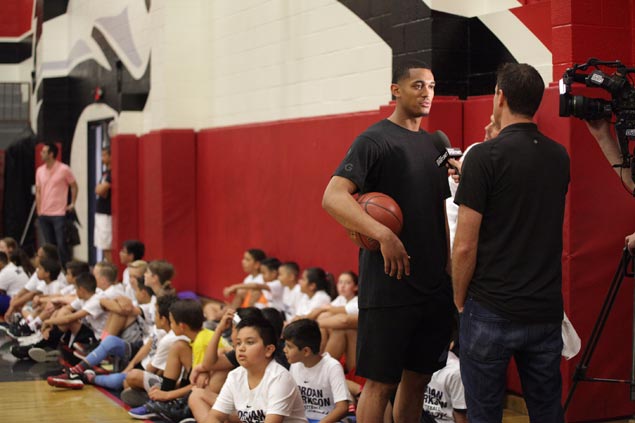 Magic Johnson's challenge to Jordan Clarkson: 'I want him to win Sixth Man of the Year'