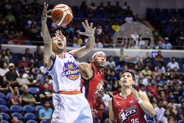 Racela apologizes to Chot after Castro, Pogoy forced to play longer minutes than planned