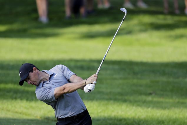 Thomas Pieters takes early lead as Rory McIlroy starts strong with new caddie at Firestone