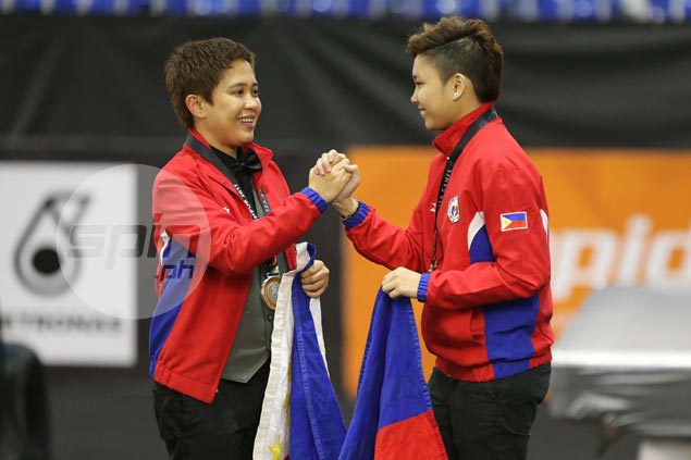 Gold again for Chezka Centeno as Rubilen Amit slips in final rack of women's 9-ball singles title match