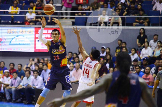 Dehydrated Raymond Almazan taken to hospital after remarkable return for ROS