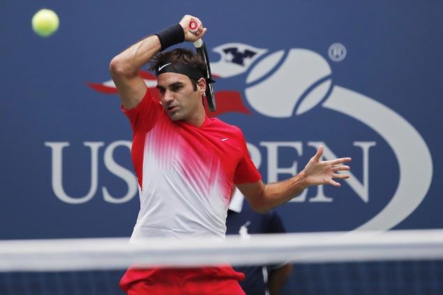 Roger Federer overcomes sloppy play vs Youzhny to survive another five-set thriller in US Open
