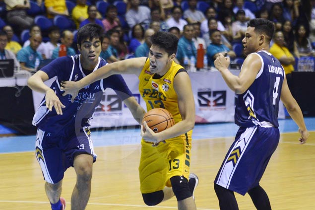 FEU Tamaraws make it two straight wins and send Bulldogs to second ...