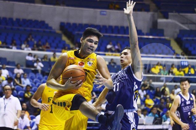 Coach Olsen Racela lauds Arvin Tolentino for effort to do more than ...