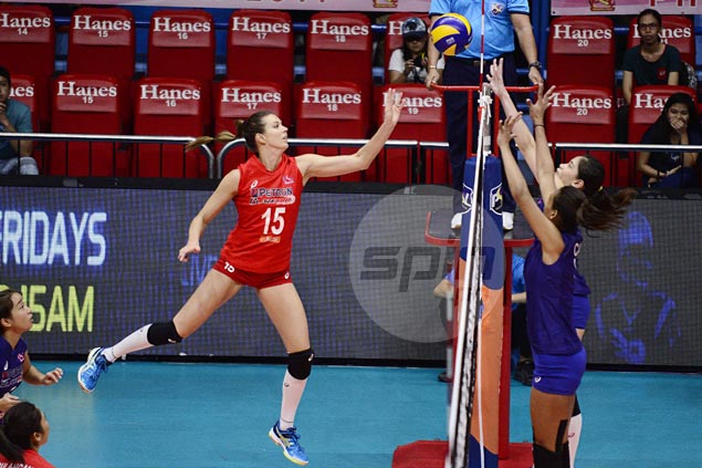 Lindsay Stalzer stars for Petron in straight-sets win over Generika in PSL Grand Prix opener