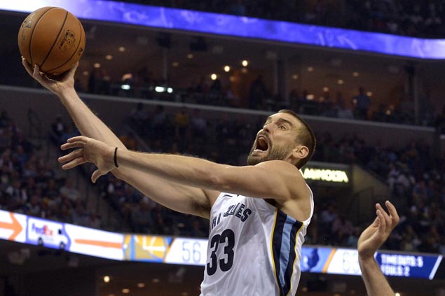 Memphis Grizzlies ride huge third quarter to beat Golden State Warriors
