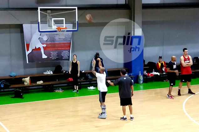 Injury can't keep Sol Mercado away from Ginebra practice, but he's still out for Game 6