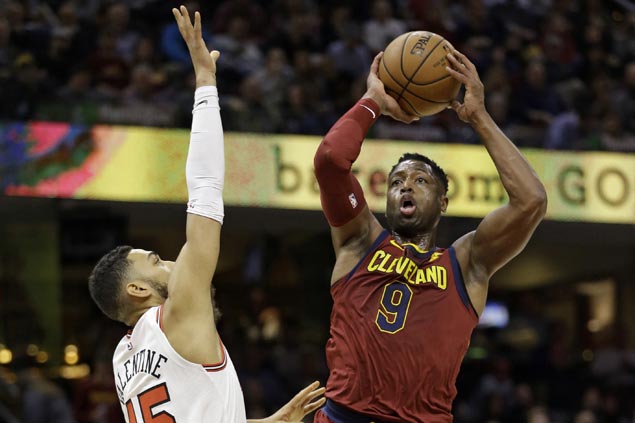 Cavaliers shake of sluggish start to keep Bulls winless