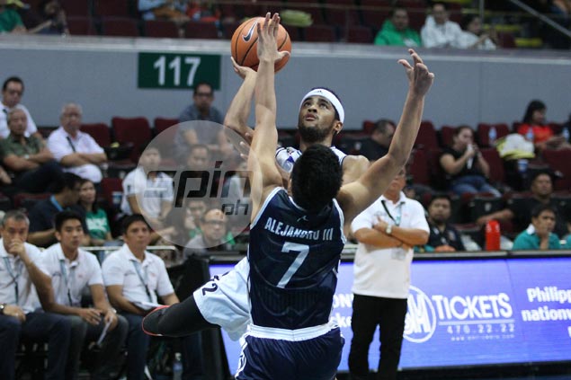 Falcons stay in contention for twice-to-beat advantage with rout of struggling Bulldogs