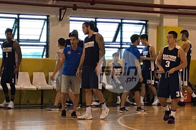 Standhardinger tries out 'unconventional' one-handed free-throw shooting stroke