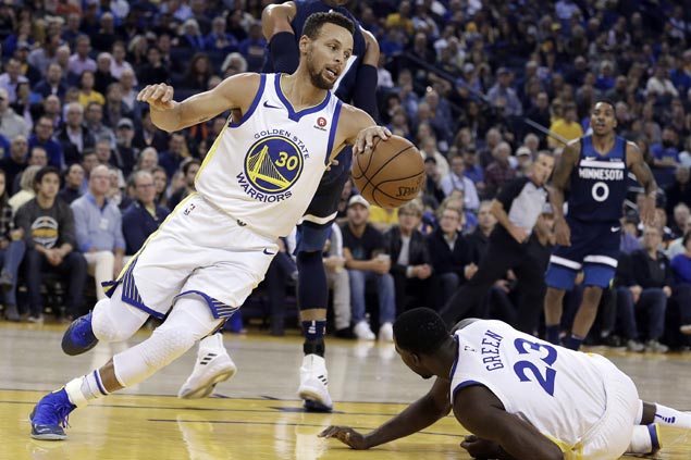 Warriors catch fire in the third to extend streak to five and snap Wolves five-game win streak