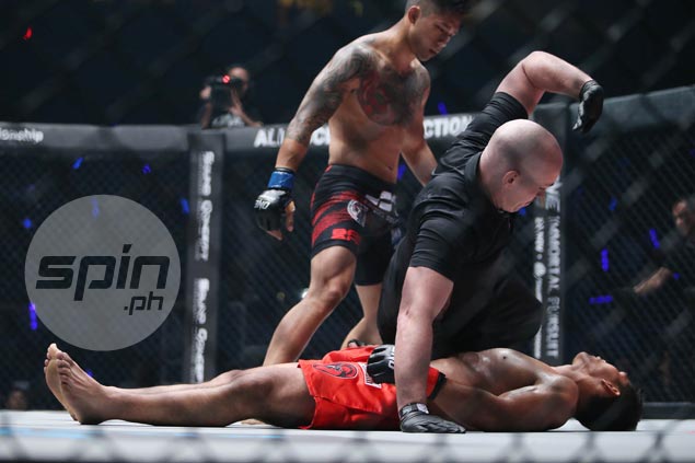 Martin Nguyen pulls off shocker vs Eduard Folayang to become first One two-division champ