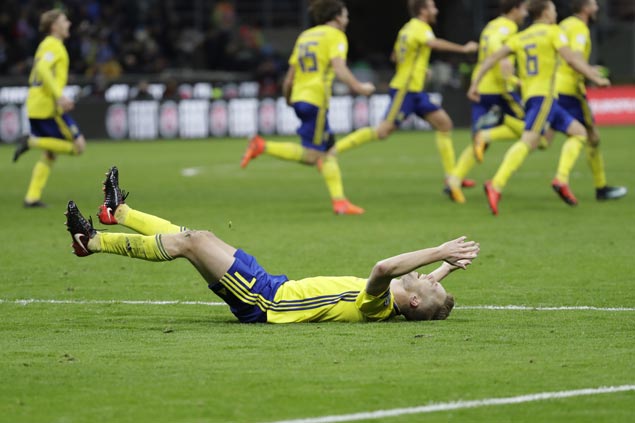 Sweden returns to World Cup after 12-year-absence as Italy misses out for the first time in six decades