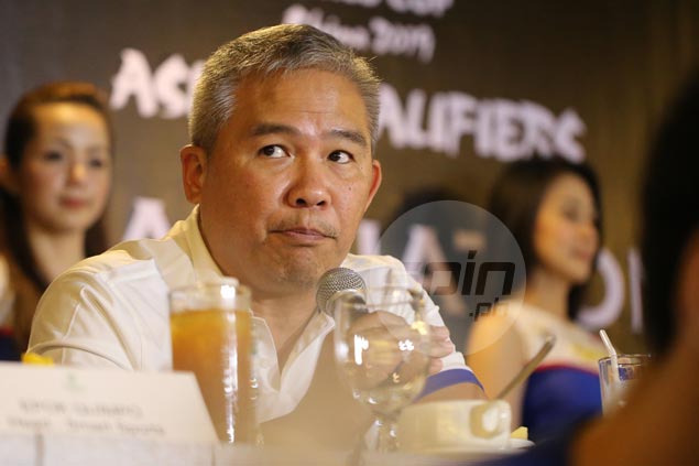 Chot Reyes not closing door on injured Terrence Romeo as Gilas heads to Japan