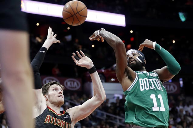 Celtics sustain fiery form, get by lowly Hawks to make it 15 straight victories