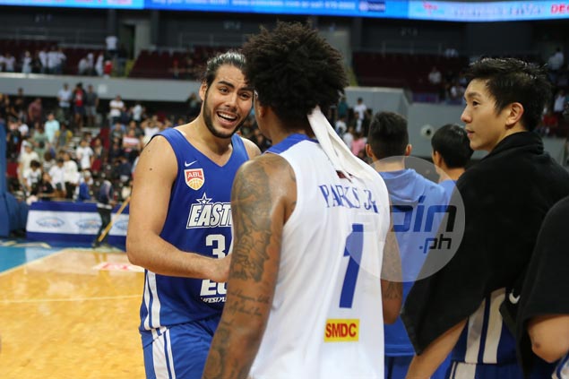 Standhardinger's show of force for HK enough to get SMB fans excited on his PBA debut