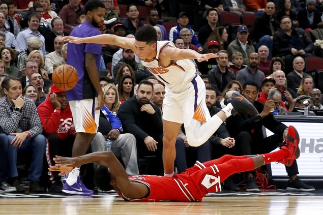 Devin Booker returns to snap Suns three-game slide and send listless Bulls to sixth straight loss