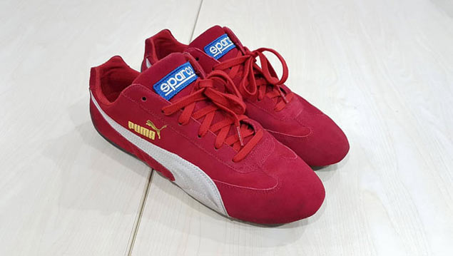 Drive light, easy, and free with this guide on what shoes to wear for daily driving