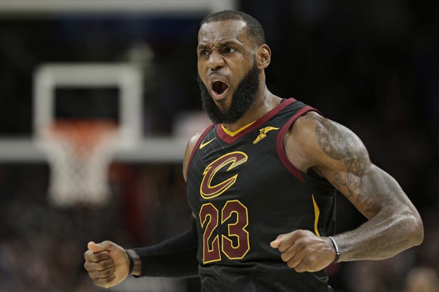 LeBron calls shots as dagger trey off own play lifts Cavs to tie franchise-best 13th straight win