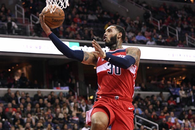 Mike Scott's season-high 22, John Wall's late surge lift Wizards to snap Clippers three-game streak