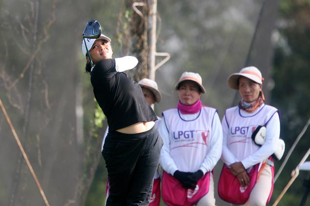 Princess Superal takes lead despite bogey on 18th in LPGT season-ender at South Forbes