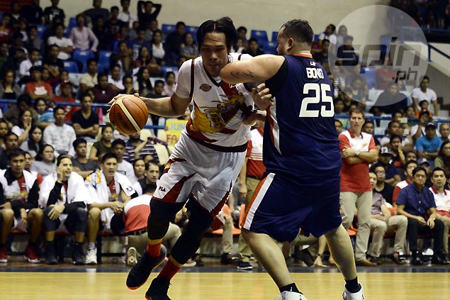 June Mar Fajardo lauds Ken Bono after SMB giant has tough time scoring ...