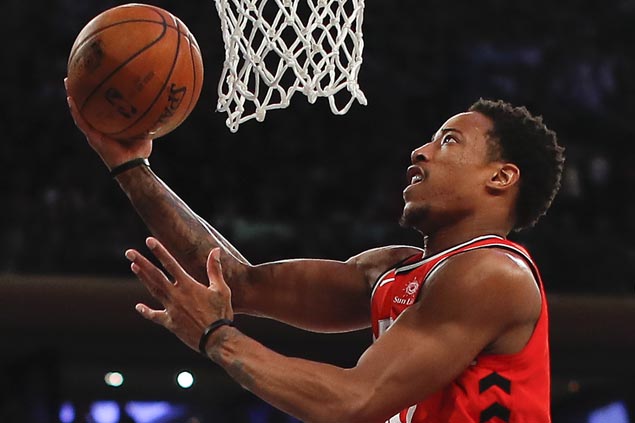 DeMar DeRozan scores franchise record 52 points as Raptors edge Bucks in overtime