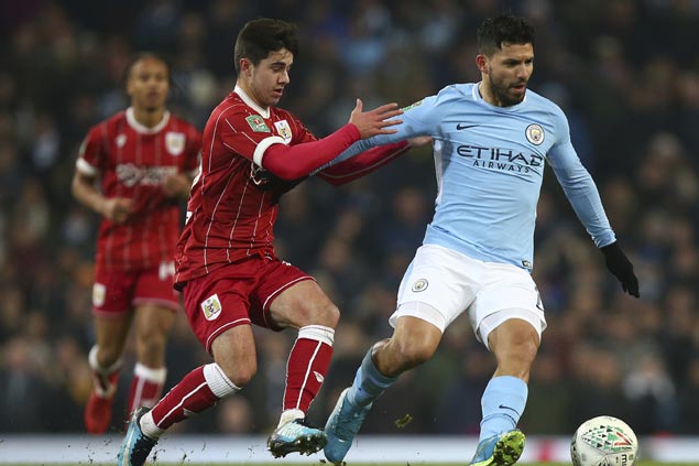 Sergio Aguero scores in stoppage time to lift Man City over Bristol City in League Cup semis opener