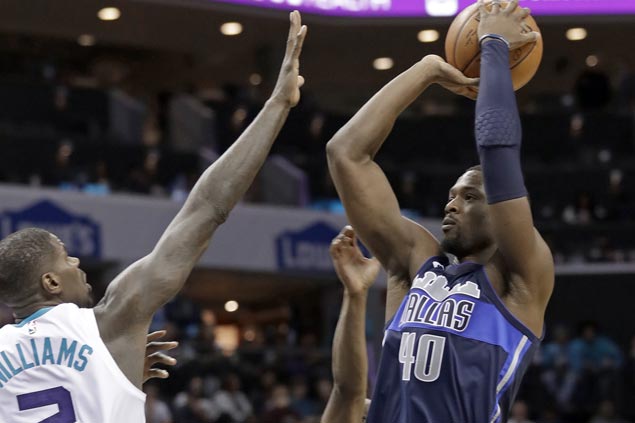 Harrison Barnes takes charge in the fourth as weary Mavs turn back well-rested Hornets