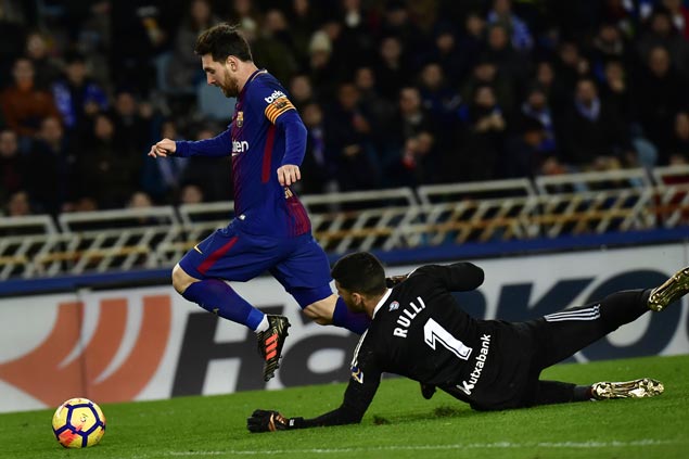 Barca breaks Anoeta hex as Luis Suarez, Lionel Messi fuel comeback win at Sociedad