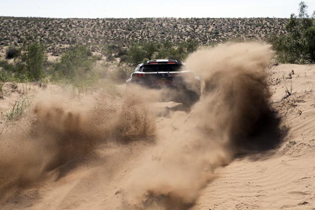 Carlos Sainz bags second Dakar Rally title after easing to ninth spot in final stage
