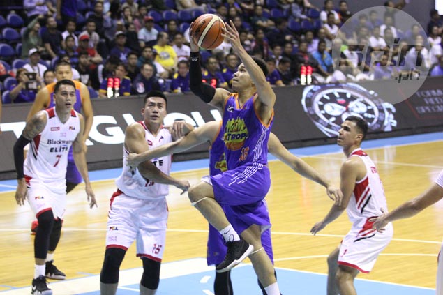 RR Pogoy shines in off-the-bench role to earn PBA Player of the Week nod