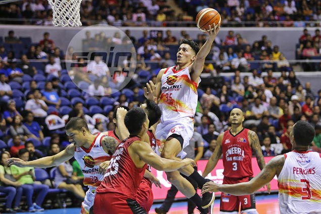 Phoenix survives familiar fightback to send Ginebra reeling to third straight loss