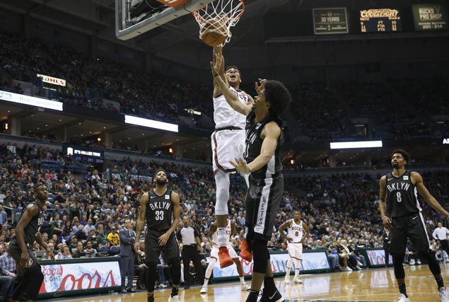 Back after sitting out two games, Giannis Antetokounmpo scores 41 points as Bucks rip Nets