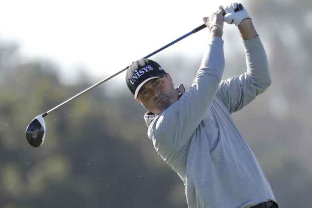 Ryan Palmer makes eagle-birdie finish to grab one-stroke lead over John Rahm