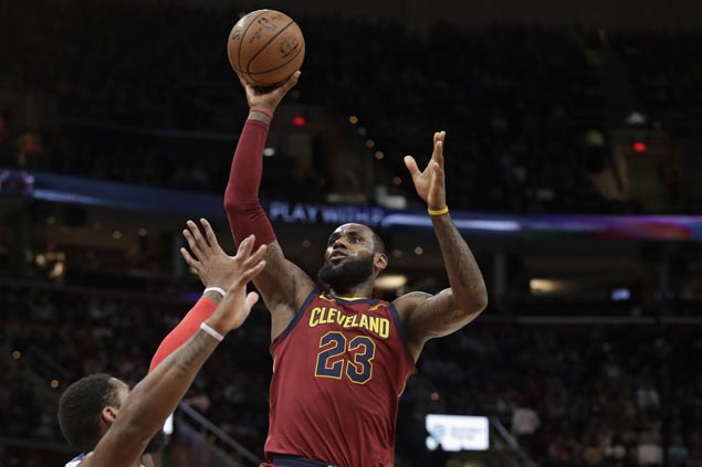 LeBron falls just two rebounds short of triple-double as Cavs rip Pistons