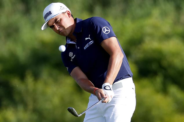 Bill Haas two shots clear of Rickie Fowler, four others in Phoenix Open