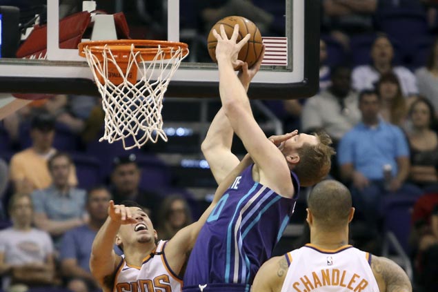 Charlotte bench takes over in fourth as Hornets erase 21-point deficit to beat Suns