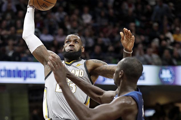 LeBron hits game-winner as Cavs outlast Timberwolves in OT shootout