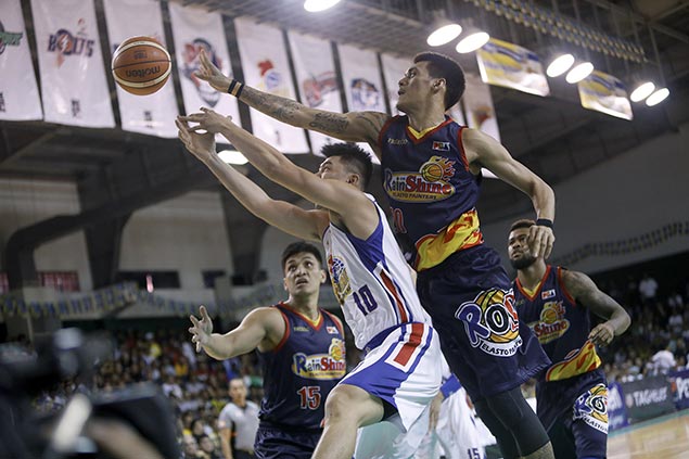 Almazan, Yap steady ship in endgame as Rain or Shine sends Magnolia skidding in Pangasinan
