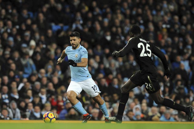 Sergio Aguero scores four as Premier League leader Man City rips Leicester