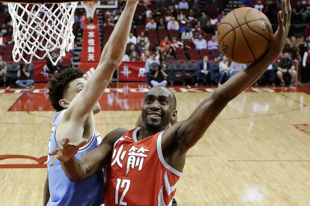 Rockets overcome late Kings rally to stretch win streak to 10