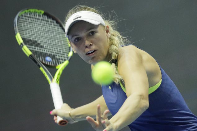 Caroline Wozniacki keeps No. 1 ranking after edging Angelique Kerber in Qatar quarters