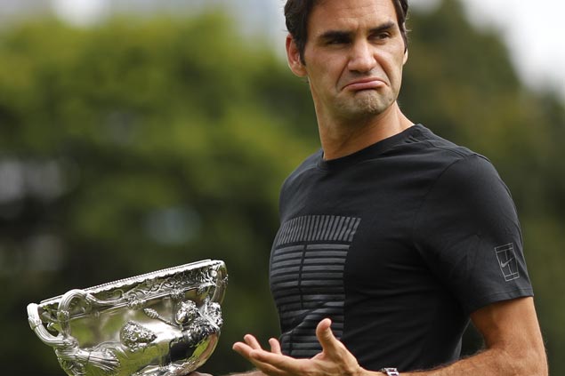 Roger Federer, 36, returns to the top of the world rankings after more than five years