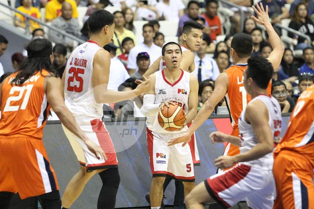 LA Tenorio quick to take responsibility after sub-par game against Meralco