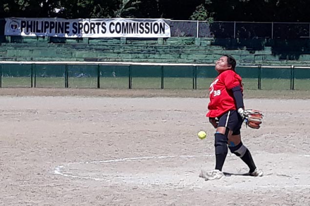 Lady Warriors pounce on Lady Falcons errors to deal UAAP softball titleholders first loss of season