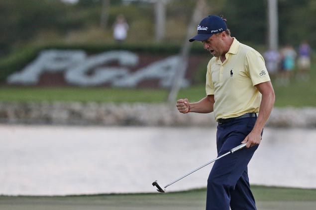 Justin Thomas again comes up clutch, scores second playoff victory of season