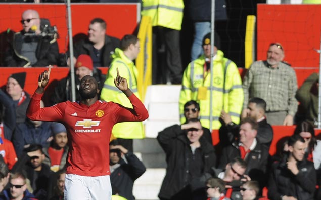 Romelu Lukaku a thorn in side of former club as Man United downs Chelsea