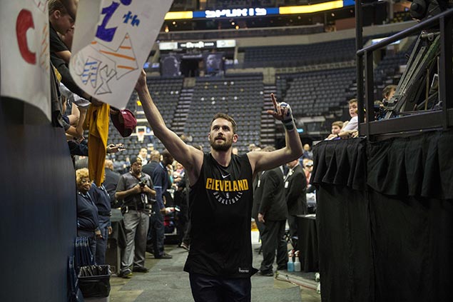 Kevin Love recovery from broken hand picks up speed, hopes to return ahead of schedule for Cavs