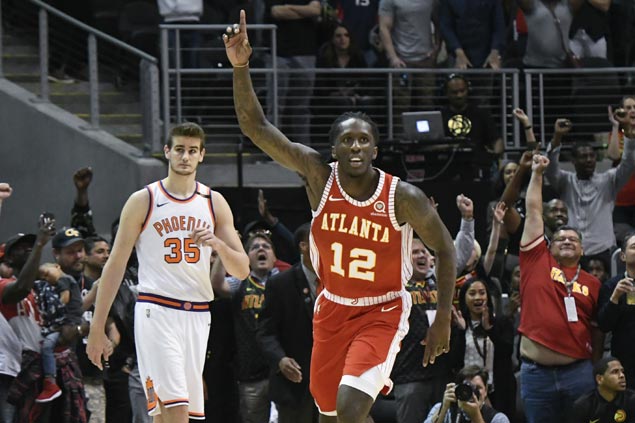 Taurean Prince nails go-ahead triple as Hawks beat Suns in matchup of struggling teams